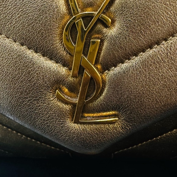 Saint Laurent Gold mini lou lou bag - Picture 2 of 14